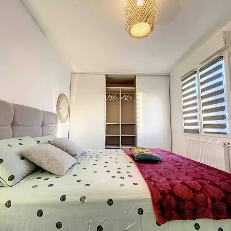 Apartamento Avec Tres Jolie Vue Ajaccio (Corsica)