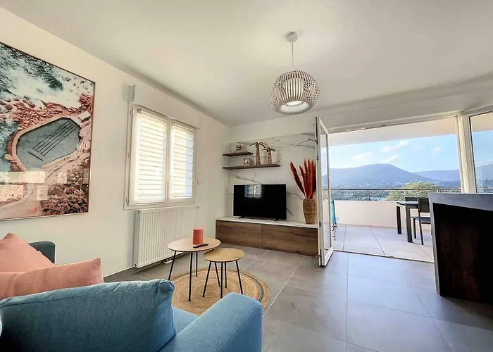 Avec Très Jolie Vue