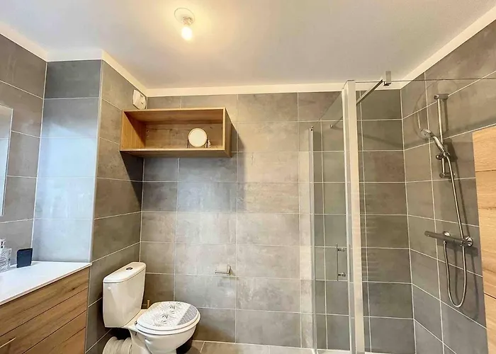 Avec Très Jolie Vue * Ajaccio (Corsica)