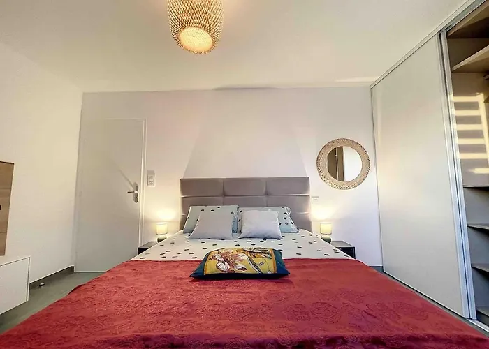 Avec Très Jolie Vue Ajaccio (Corsica)