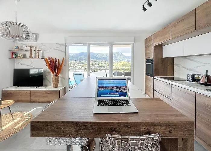 Appartement Avec Très Jolie Vue *